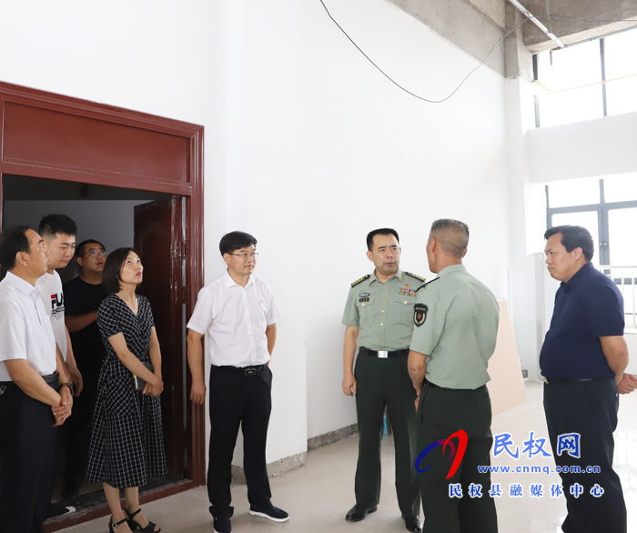 商丘市軍分區(qū)司令員趙伯橋蒞民調(diào)研 商丘市軍分區(qū)司令員趙伯橋蒞民調(diào)研