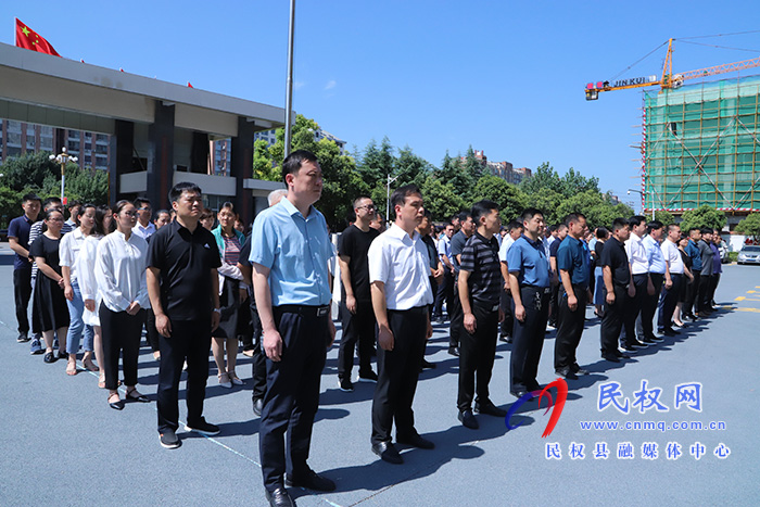 我縣領(lǐng)導(dǎo)捐款支援河南抗洪搶險救災(zāi)工作 我縣領(lǐng)導(dǎo)捐款支援河南抗洪搶險救災(zāi)工作