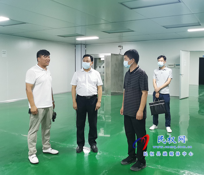 縣人大常委會(huì)副主任石克林到聯(lián)系服務(wù)企業(yè)開展“萬人助萬企”活動(dòng) 縣人大常委會(huì)副主任石克林到聯(lián)系服務(wù)企業(yè)開展“萬人助萬企”活動(dòng)