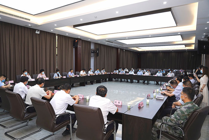 民權(quán)縣處級以上領(lǐng)導(dǎo)干部會議召開 民權(quán)縣處級以上領(lǐng)導(dǎo)干部會議召開
