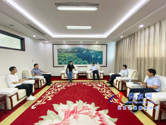 縣委書記張團結會見福田雷薩股份有限公司副總經理張立江 縣委書記張團結會見福田雷薩股份有限公司副總經理張立江
