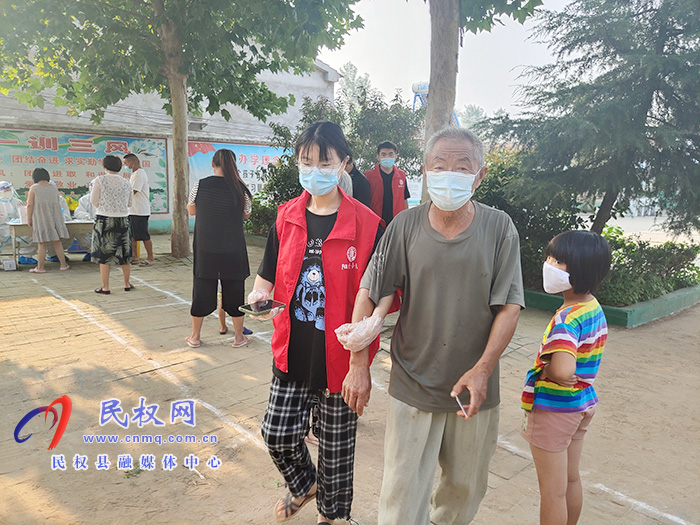 雙塔鎮(zhèn)大學生志愿者在行動: 疫情防控守初心 志愿先鋒顯擔當 雙塔鎮(zhèn)大學生志愿者在行動: 疫情防控守初心 志愿先鋒顯擔當