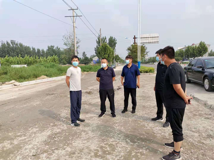 縣政協(xié)主席周明河到冰熊大道西段環(huán)境綜合整治項(xiàng)目 督導(dǎo)檢查工作 縣政協(xié)主席周明河到冰熊大道西段環(huán)境綜合整治項(xiàng)目 督導(dǎo)檢查工作