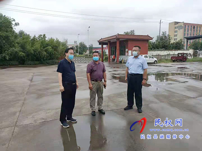 縣委常委、統(tǒng)戰(zhàn)部長趙通深入企業(yè)檢查指導(dǎo)疫情防控和防汛工作