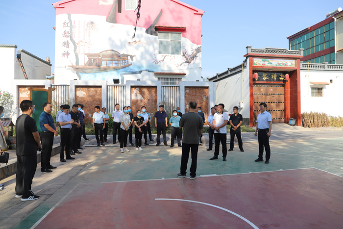 副縣長李衛(wèi)政帶隊(duì)赴長垣市考察學(xué)習(xí)農(nóng)村人居環(huán)境整治工作 副縣長李衛(wèi)政帶隊(duì)赴長垣市考察學(xué)習(xí)農(nóng)村人居環(huán)境整治工作