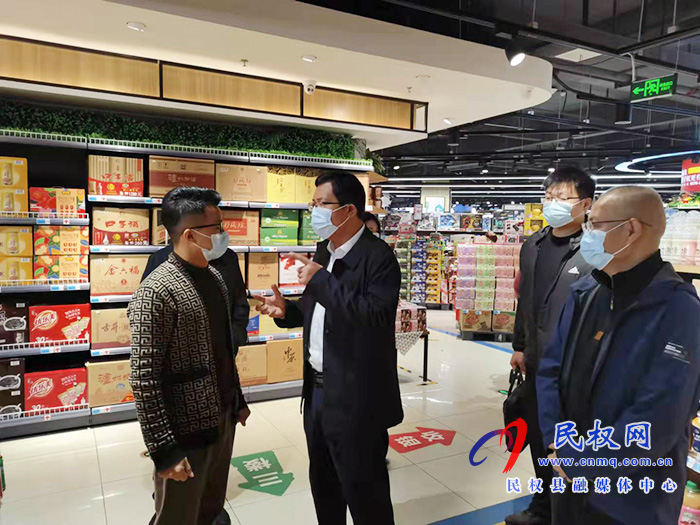 縣委常委、統(tǒng)戰(zhàn)部長李君到聯(lián)華超市開展“萬人助萬企”活動