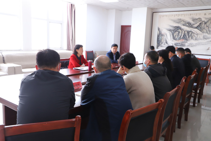 縣委副書記、縣長王靜嫻到發(fā)改委調(diào)研并主持召開工作交流座談會