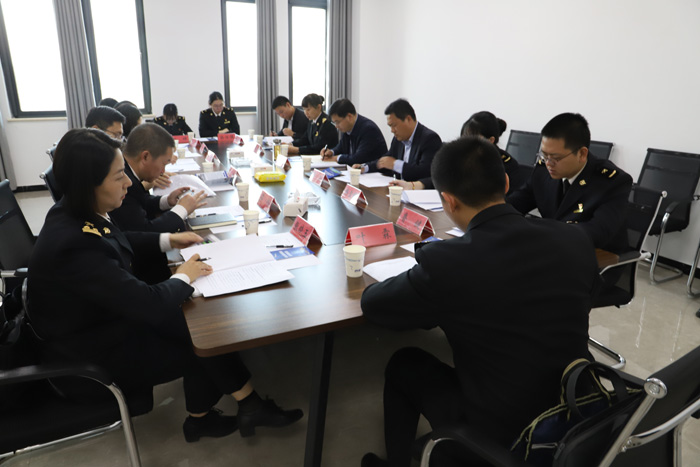 鄭州海關(guān)副關(guān)長高翔一行到民權(quán)保稅物流中心調(diào)研