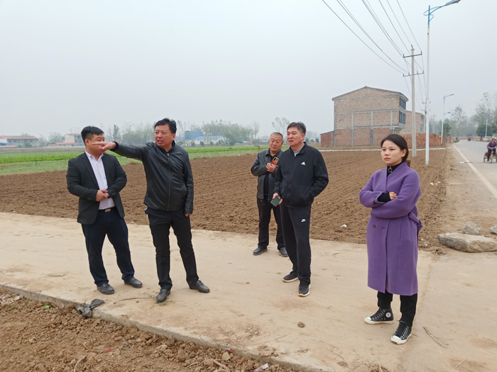 副縣長朱琳、李天樁到老顏集鄉(xiāng)督導脫貧攻堅后評估工作、整村推進和人居環(huán)境整治工作
