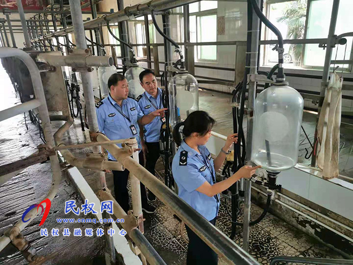 縣畜牧發(fā)展服務(wù)中心開(kāi)展生鮮乳收購(gòu)站安全專項(xiàng)檢查