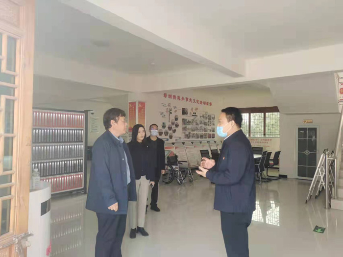 縣委常委、組織部長王義彬暗訪督導全國文明城市創(chuàng)建工作