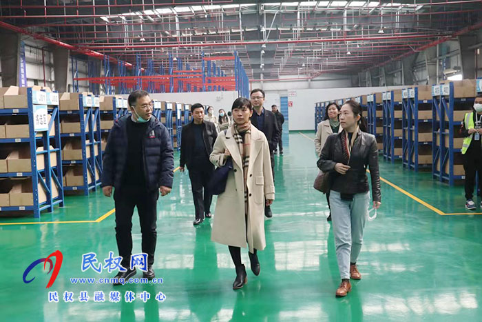 縣領(lǐng)導(dǎo)于茜會見上海韻達(dá)貨運有限公司國際部負(fù)責(zé)人顧毅一行