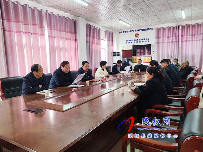 市人大常委會(huì)副主任、市總工會(huì)主席姬脈常到白云寺鎮(zhèn)柏木崗村開(kāi)展鞏固脫貧成果“大排查大整改”活動(dòng)