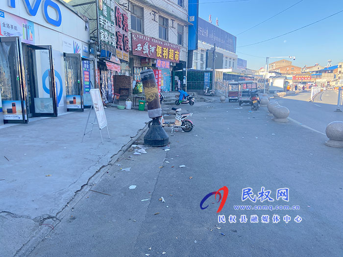 【創(chuàng)文創(chuàng)衛(wèi)民權(quán)在行動】 縣創(chuàng)城辦督導(dǎo)組督導(dǎo)城區(qū)環(huán)境整治工作