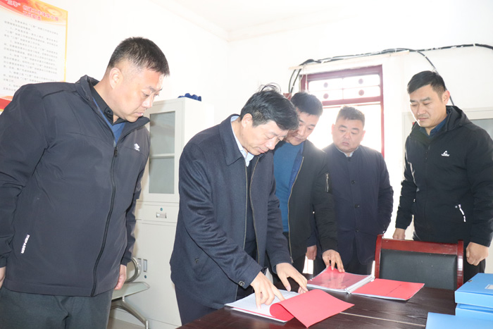 縣委常委、政法委書記陳鴻志調(diào)研指導(dǎo)“三零”創(chuàng)建工作