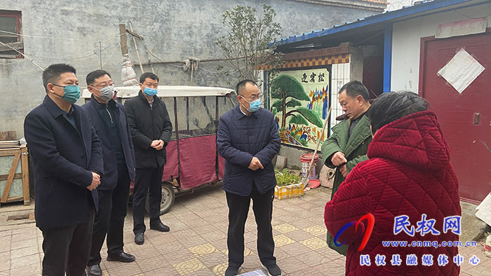 縣領導春節(jié)前夕走訪慰問特困職工、困難群眾和企業(yè)軍轉干部
