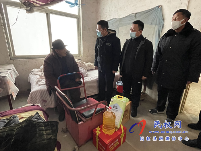 縣人大常委會副主任李勇到伯黨鄉(xiāng)走訪慰問困難老黨員