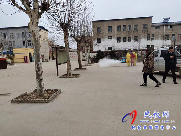 斑馬救援隊(duì)助力白云小學(xué)一塵不染迎開學(xué)