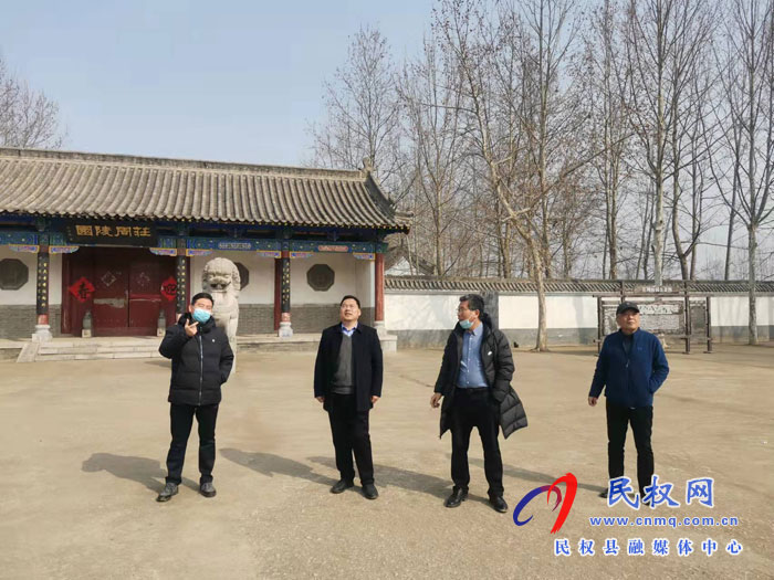 縣文化廣電旅游局邀請(qǐng)旅游規(guī)劃、市場(chǎng)經(jīng)營(yíng)專家到我縣走訪調(diào)研