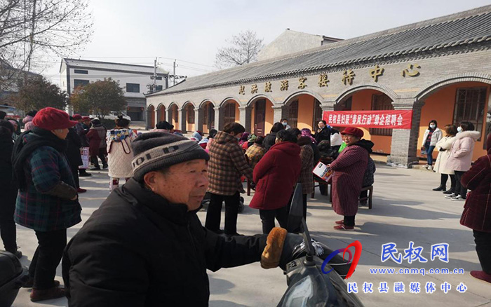 民權(quán)縣婦聯(lián)開展“春風(fēng)行動”助企招聘會