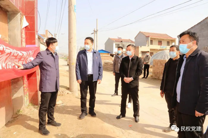 縣委常委、組織部長王義彬督導(dǎo)疫情防控工作