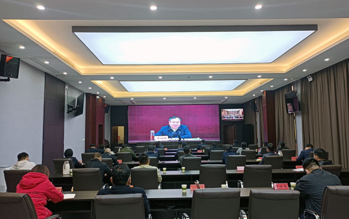 我縣組織收聽收看全市農(nóng)村人居環(huán)境集中整治暨改廁工作推進(jìn)會