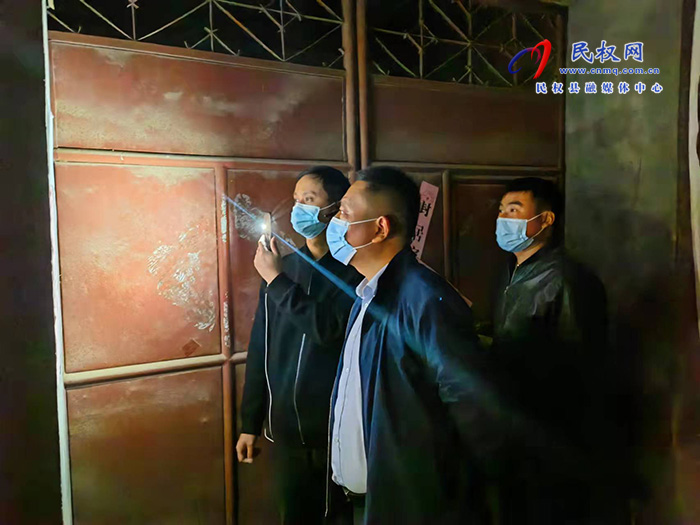人和鎮(zhèn)：夜間互查，嚴(yán)格落實疫情防控措施
