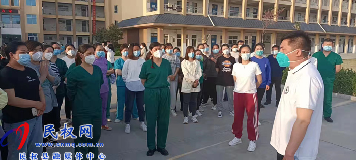 民權(quán)縣衛(wèi)健委機(jī)關(guān)黨委書記、黨組成員、副主任孫濤到永城市慰問民權(quán)縣支援永城核酸采樣隊(duì)人員