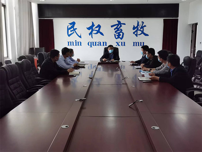 縣畜牧發(fā)展服務中心傳達貫徹全縣重信重訪積案暨信訪突出問題“百日攻堅”活動部署會精神