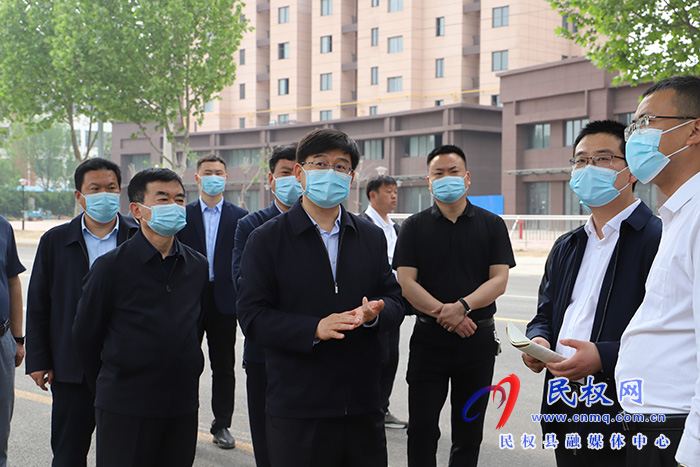 縣委書記張團(tuán)結(jié)調(diào)研工業(yè)重點項目建設(shè)情況