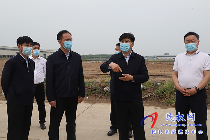 縣委書記張團(tuán)結(jié)調(diào)研工業(yè)重點項目建設(shè)情況
