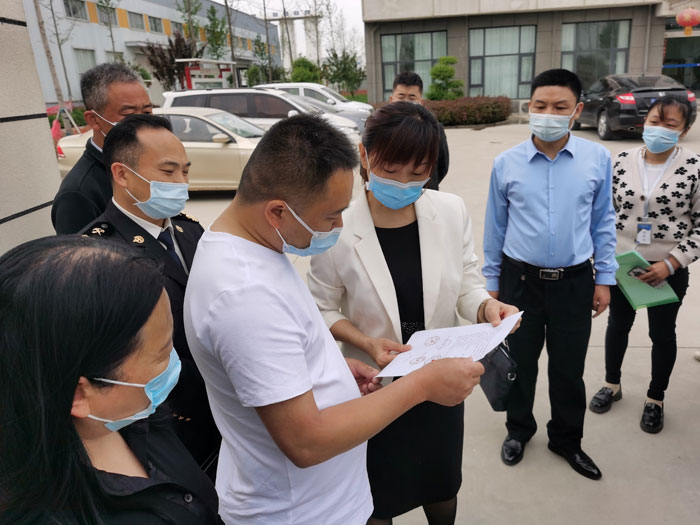 縣委常委、副縣長于茜帶隊走訪進出口企業(yè)