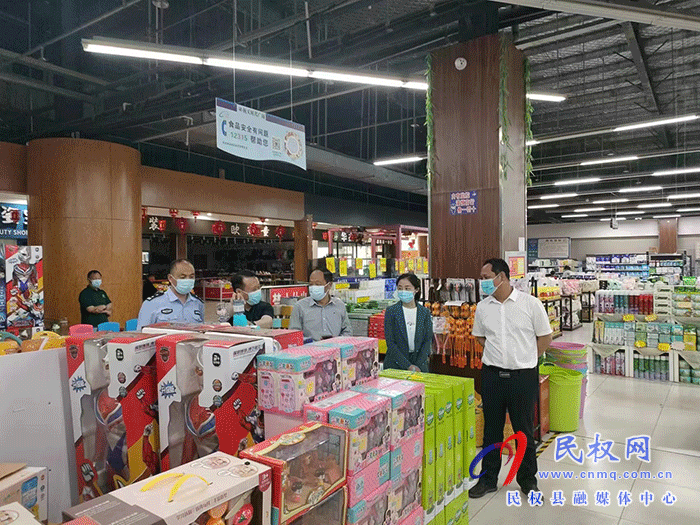 縣總工會(huì)主席瞿志君到白云寺鎮(zhèn)督導(dǎo)疫情防控工作