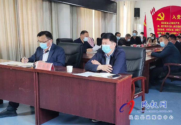 我縣組織收聽(tīng)收看全市教育體育系統(tǒng)第三次疫情防控工作電視電話會(huì)