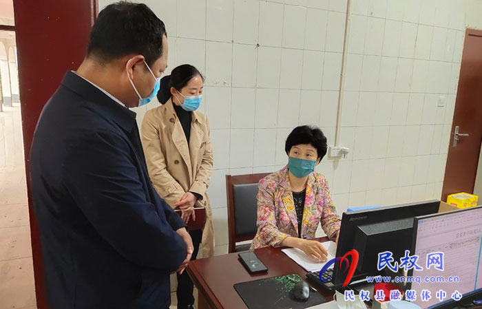 縣人大常委會主任周燕到白云寺鎮(zhèn)督導疫情防控工作
