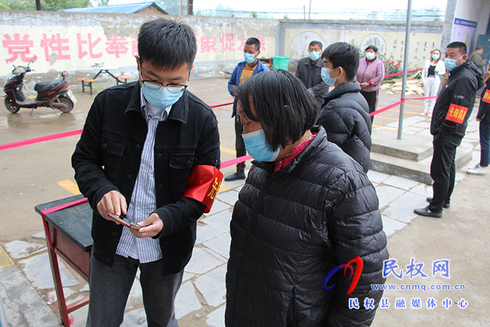 當(dāng)先鋒，做表率！---民權(quán)縣褚廟鄉(xiāng)黨員先鋒勇?lián)?dāng)