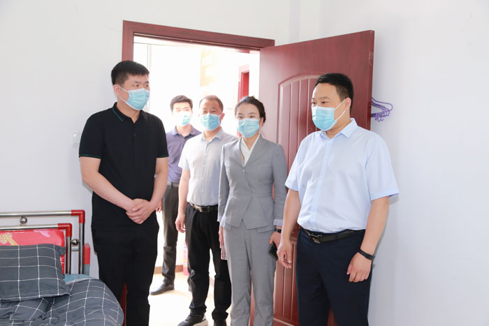 縣委常委、組織部長王義彬到林七鄉(xiāng)督導(dǎo)鞏固脫貧攻堅(jiān)成果與鄉(xiāng)村振興有效銜接工作