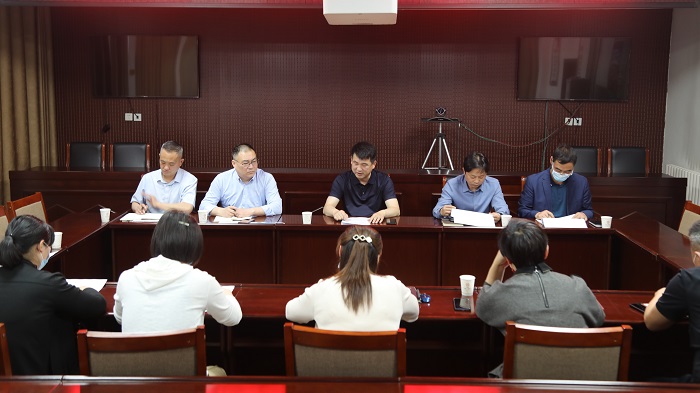 縣財政局傳達學習縣第十六屆政府第一次全會暨廉政工作會議精神