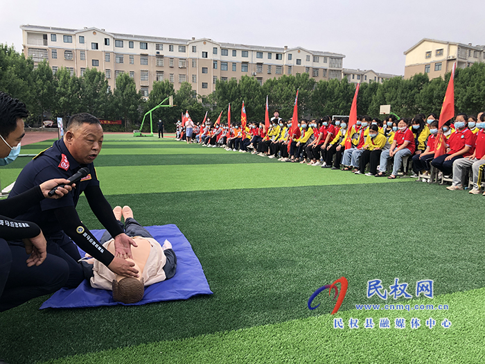 2022年民權(quán)縣教體系統(tǒng)防汛減災(zāi)應(yīng)急演練活動舉行