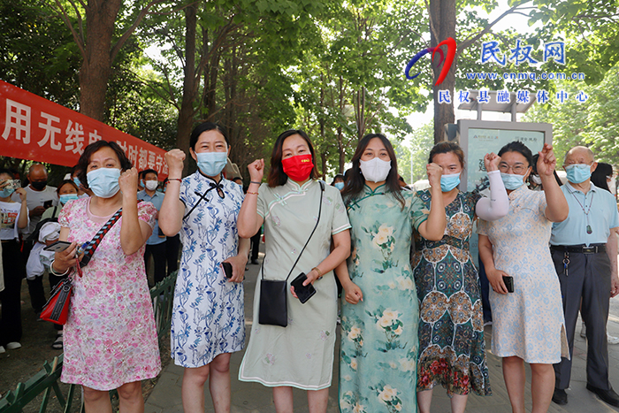 民權(quán)高考第一天：滿(mǎn)懷信心 奔赴考場(chǎng)