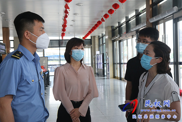 集裝箱場站建設(shè)考察團(tuán)蒞民參觀考察