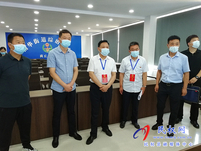 縣人大常委會黨組副書記石克林調研“三零”創(chuàng)建工作