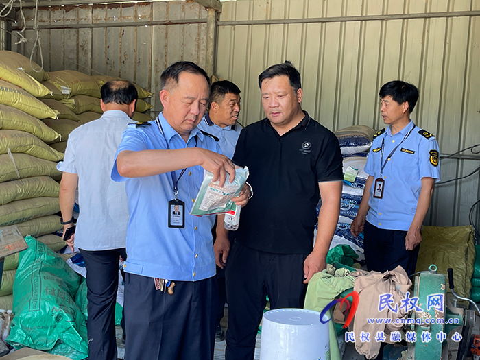 商丘市農(nóng)業(yè)農(nóng)村局蒞臨民權(quán)開展“雙隨機(jī)、一公開”執(zhí)法檢查活動(dòng)