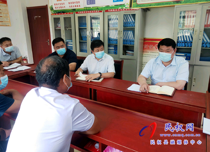 縣委常委、政法委書記陳鴻志到程莊鎮(zhèn)調(diào)研軟弱渙散黨組織整頓、“三零”創(chuàng)建、“五星支部”創(chuàng)建工作