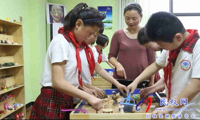 民權(quán)這所小學(xué)再獲市級殊榮——民權(quán)縣實(shí)驗(yàn)小學(xué)獲評商丘市中小學(xué)心理健康教育示范學(xué)校