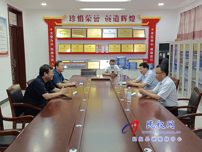 縣委常委、宣傳部長、副縣長畢道喜到王橋鎮(zhèn)督導(dǎo)疫情防控工作