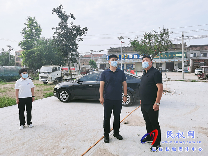 副縣長、花園鄉(xiāng)黨委書記張方杰督導(dǎo)全員核酸檢測暨靜態(tài)管理工作