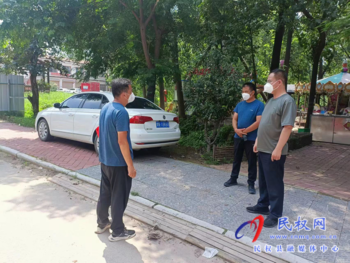 縣委常委、常務副縣長王景義在北關鎮(zhèn)查看疫情防控工作