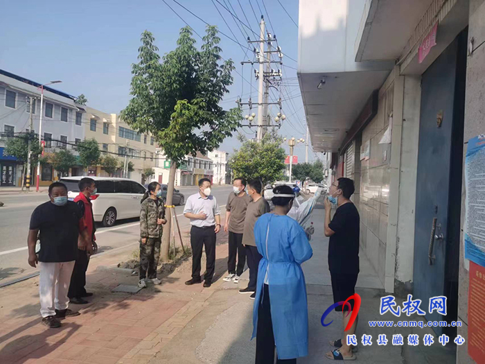 縣委常委、組織部長王義彬督導(dǎo)核酸檢測工作
