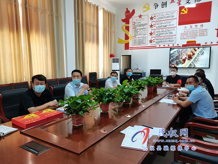 縣委常委、組織部長王義彬督導(dǎo)調(diào)研“五星”支部創(chuàng)建和軟弱渙散村黨組織整頓工作